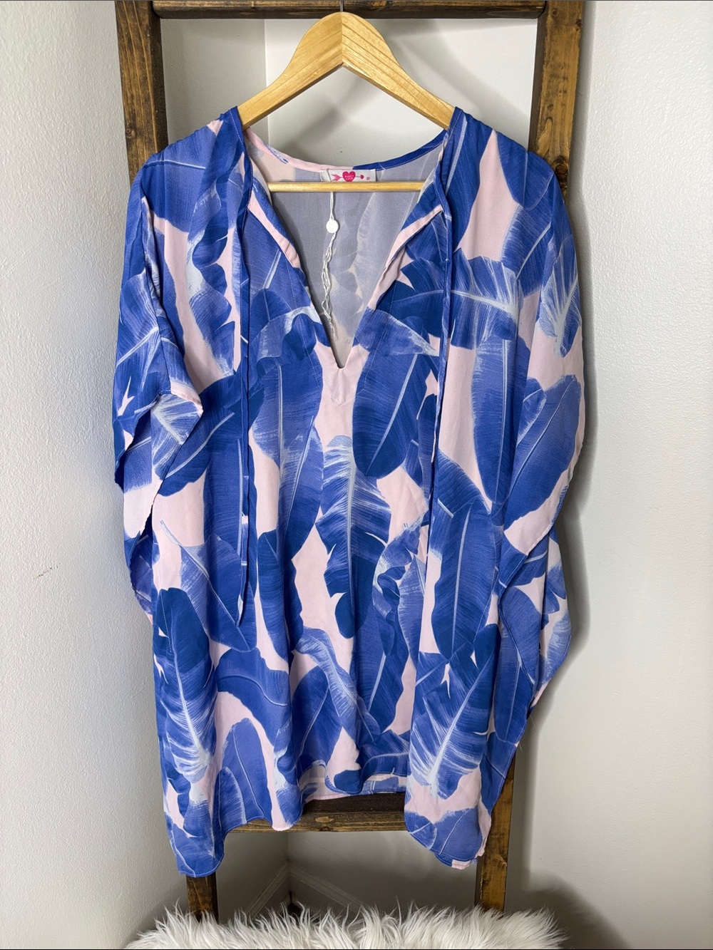 Buddy Love Blue and Pink Palm-Print V-Neck Tunic Size M